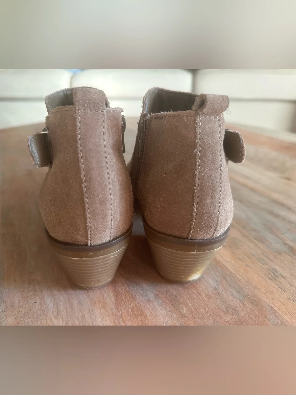 Sonoma Genuine Suede Ankle Booties Women’s Size 6.5 Taupe Side Zip Buckle